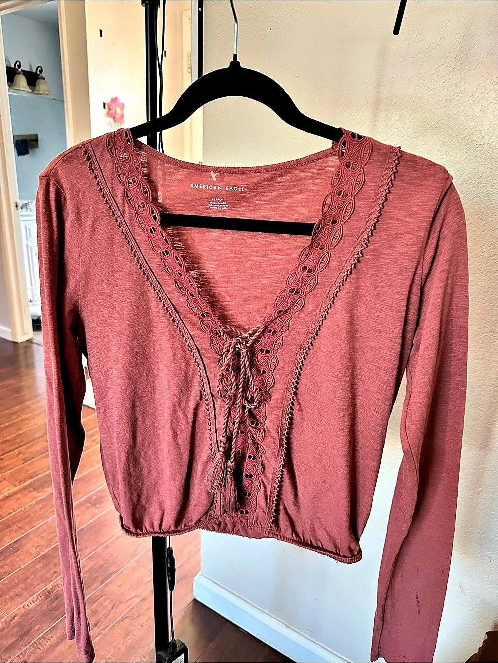American Eagle Long Sleeve Crochet Trim Top in Pink Size Small